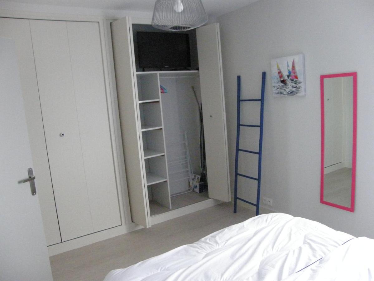 Apartment Face Au Port Et A L'ocean Gilles Croix De Vie Wifi Balcon Parking Prive Couvert *